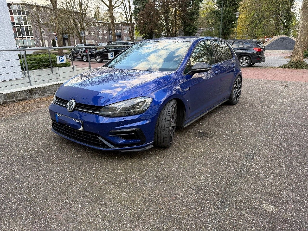 Kombilimousine (VW, Golf VII R 4 Motion BlueMotion Benziner) - (EZ.: 08. Mai 2019) - (91.148 km) - (Automatik) - (Differenzbesteuerung) - (Startpreis: 5.000,00 EUR) 