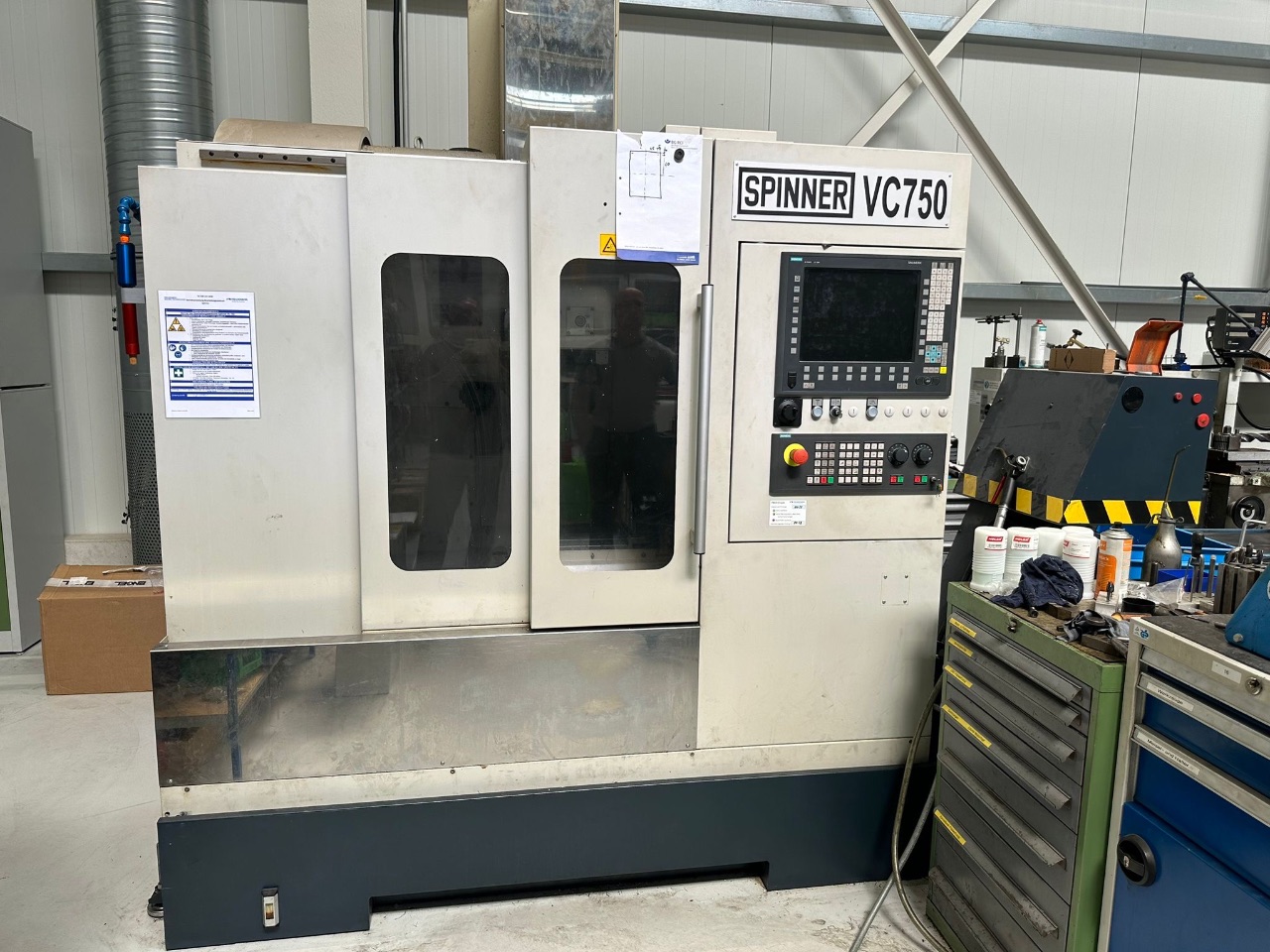 Fräsmaschine (Spinner, VC 750) - (Bj.: 2014) - (Betriebstd.: 4230)