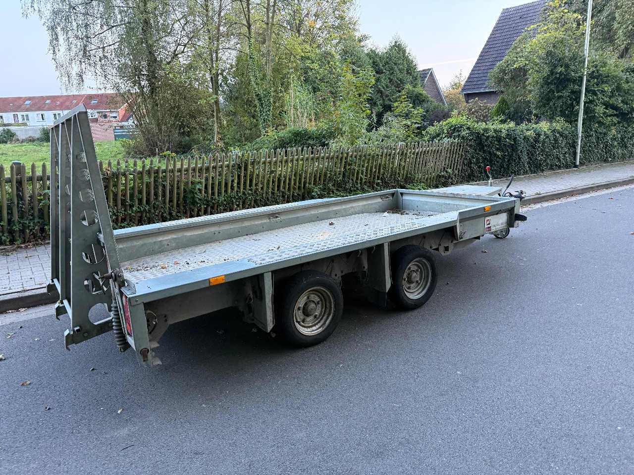 Anhänger (mit Auffahrrampe) - (Williams, GX 35) - (EZ: 20. Juli 2016) - (Startpreis: 1.500,00 EUR)