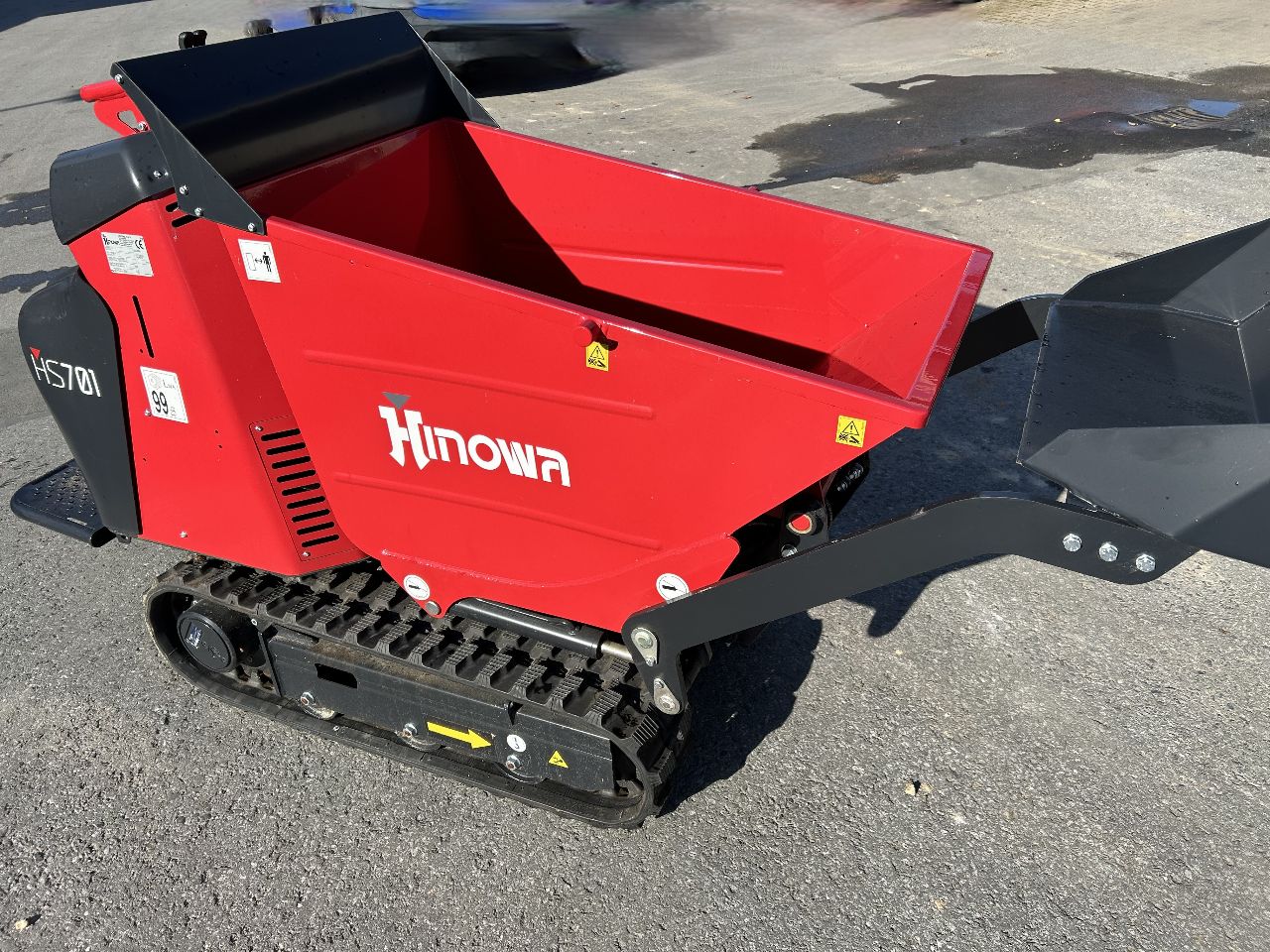 Selbstlademulde (Hinowa, Dumper HS701), Bj.: 2022 - (Benzin) - (Neu) - (758 mm) - (Mulde 0,34 cbm) - (Zuladung: 700 kg) - (8,4 PS)