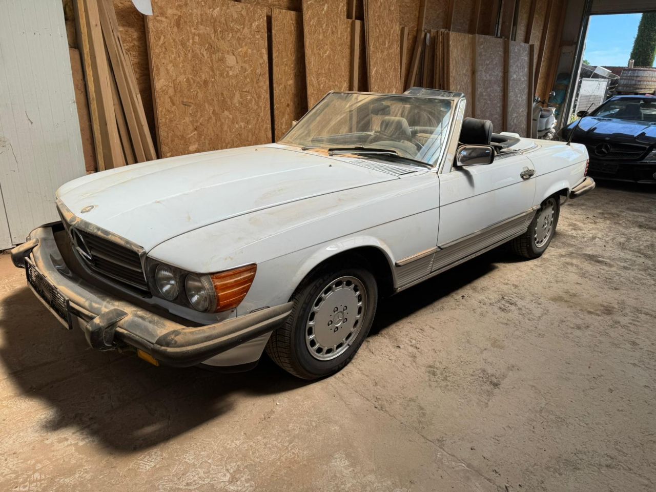 Roadster (Mercedes-Benz, 560 SL) - (Modelljahr: 1989) - (Automatik) - (299.908 km) - (Differenzbesteuerung) - (Startpreis: 5.000,00 EUR)