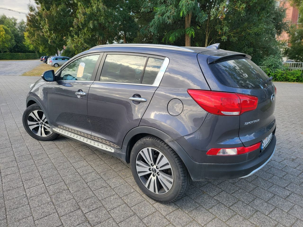 Geländefahrzeug (KIA, Sportage 2.0 CRDi AWD) - (EZ: 21. Juli 2014) - (Laufleistung: 123.813 km) - (Automatik) - (Differenzbesteuerung) - (Startpreis: 4.500,00 EUR)