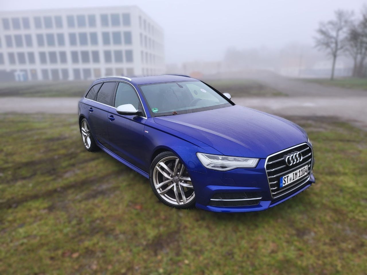 Kombilimousine (Audi, A6 C7 Avant) - (EZ.: 13. Juni 2017) - (129.191 km) - (3.0 TDI) - (S-Line) - (Automatik) - (Navigation) - (Sitzheizung) - (Rückfahrkamera) - (Startpreis: 6.500,00 EUR)