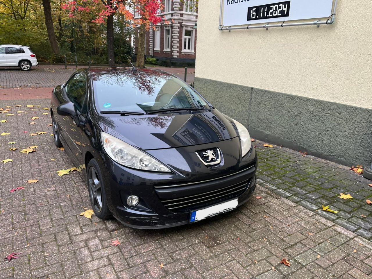 Cabrio-Limousine (Peugeot, 207) - (Bj.: 2009) - (EZ: 25. Mai 2010) - (Laufleistung: 107.088 km) - Differenzbesteuerung (Die MwSt. ist nicht ausweisbar !!!)