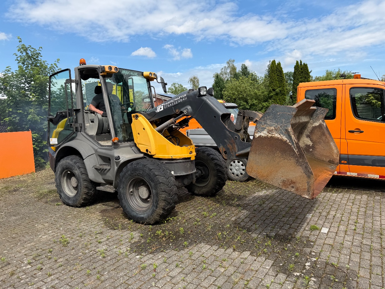 Schwenklader (Mecalac/Ahlmann, AS 900 - Allrad) - (Bj.: 2014) - (Betriebsstunden: 4484)