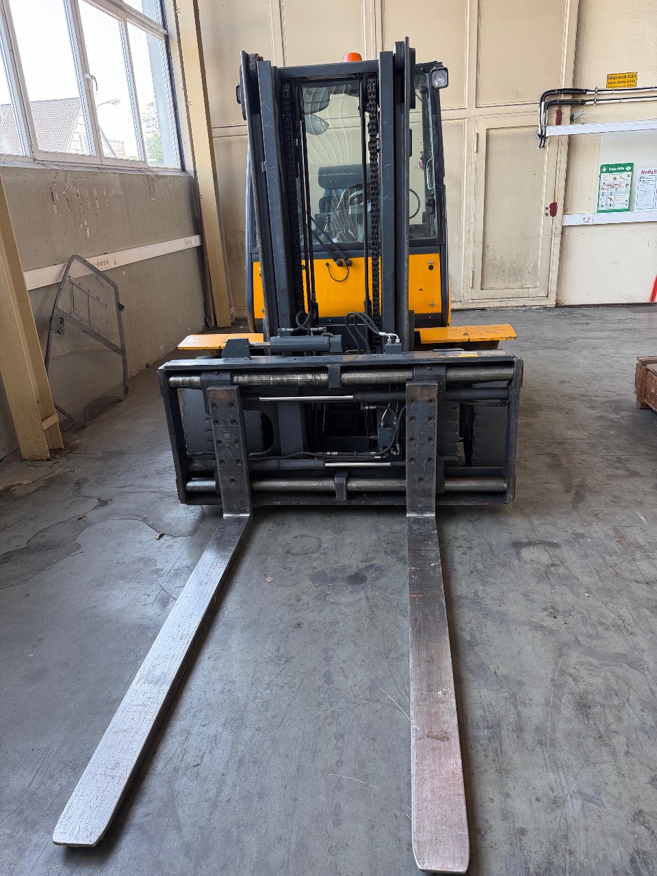 Gas-Gabelstapler (Jungheinrich, TFG 550 ZVGE 180-300 ZT) - (Bj.: 2009) - (5000 kg) - (Betriebsstd.: 8056)