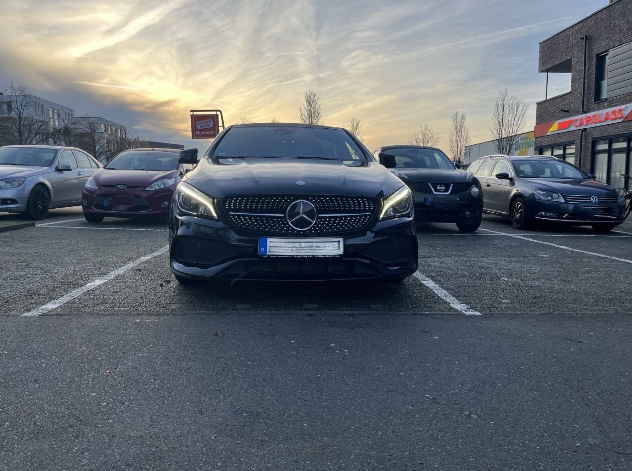 Kombilimousine (Mercedes, CLA 220 d) - (EZ.: 03. April 2017) - (173.391 km) - (Startpreis: 7.500,00 EUR)